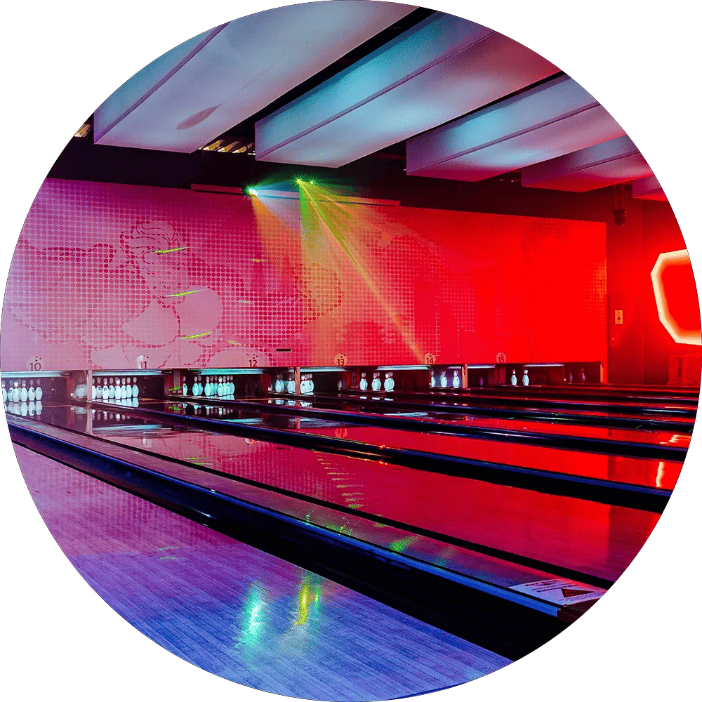 Bowlingbahnen im Partylicht